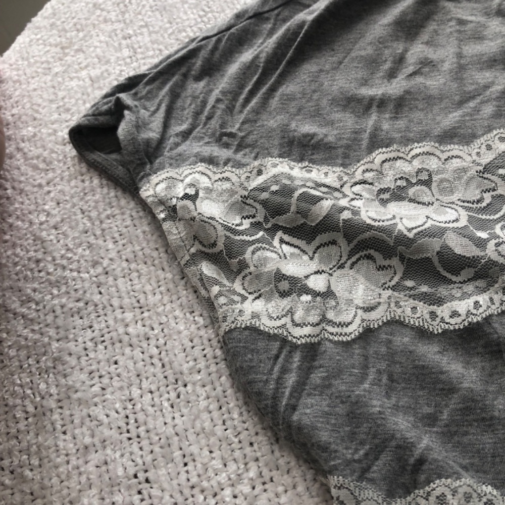 Revolution by Ricki’s exl gray teeshirt with white laces embellishments - Picture 4 of 7